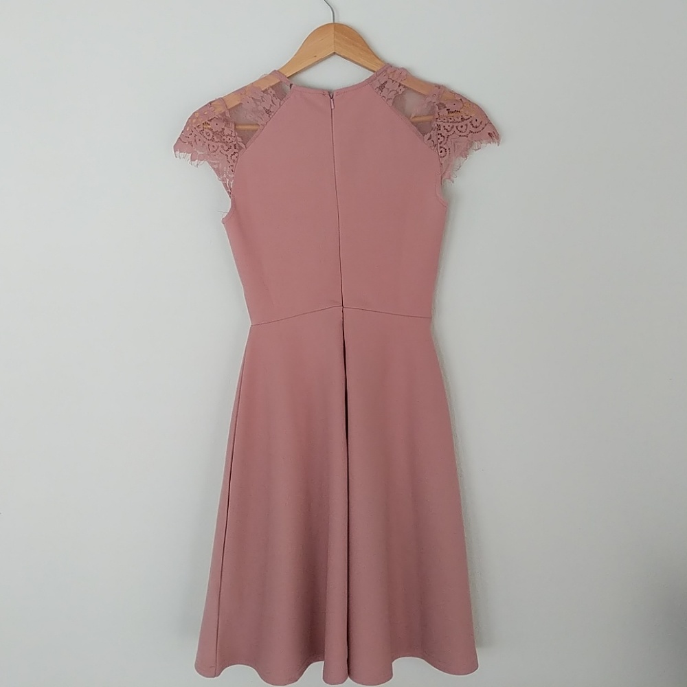 Lipsy London blush cocktail lace sleeves sz US 0 - Picture 2 of 4